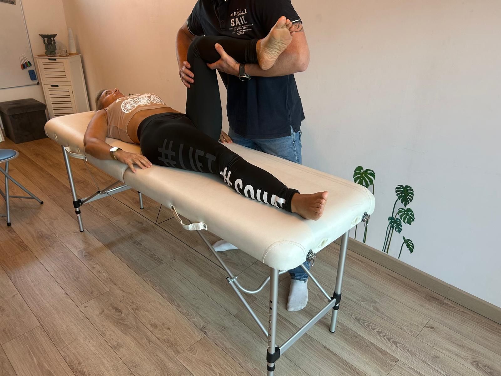 Tony Le Page, **Ostéothérapeute** à Tosse